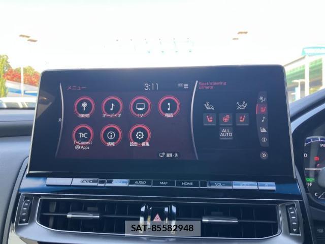 Toyota CROWN HYBRID 2021-07 8056130-8