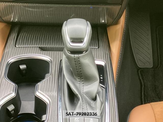 Toyota CROWN HYBRID 2021-08 8056171-17
