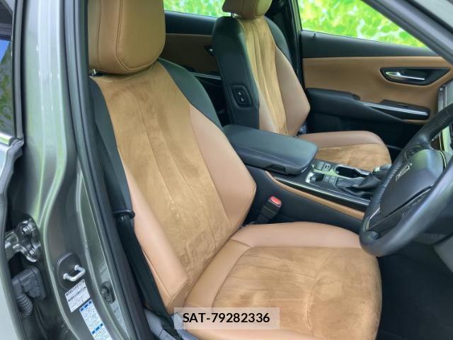 Toyota CROWN HYBRID 2021-08 8056171-3
