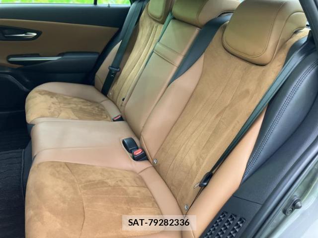 Toyota CROWN HYBRID 2021-08 8056171-6