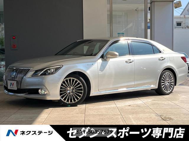 Toyota CROWN MAJESTA 2016-10 8055443-0