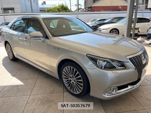 Toyota CROWN MAJESTA 2016-10 8055443-14