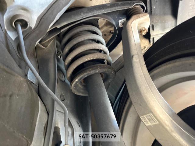 Toyota CROWN MAJESTA 2016-10 8055443-19