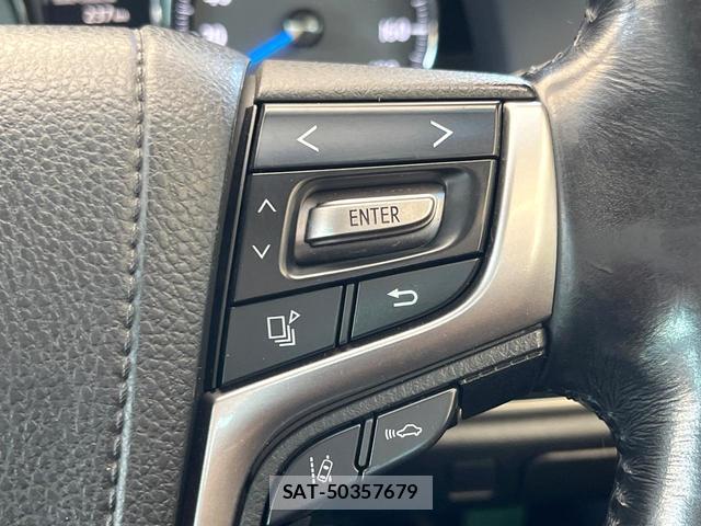 Toyota CROWN MAJESTA 2016-10 8055443-4