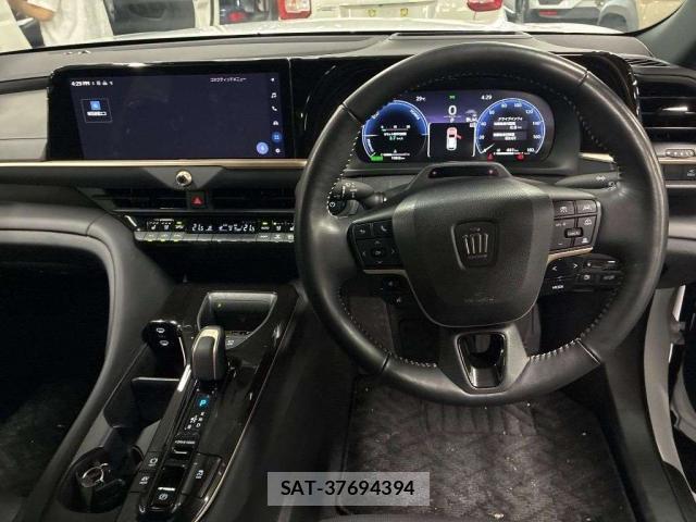 Toyota CROWN 2024-11 8053345-5