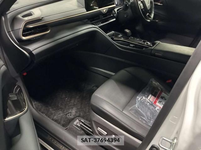 Toyota CROWN 2024-11 8053345-9