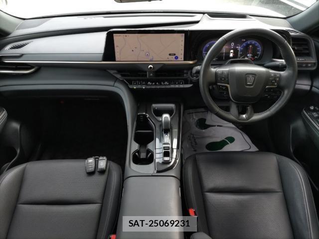Toyota CROWN 2024-01 8008536-2