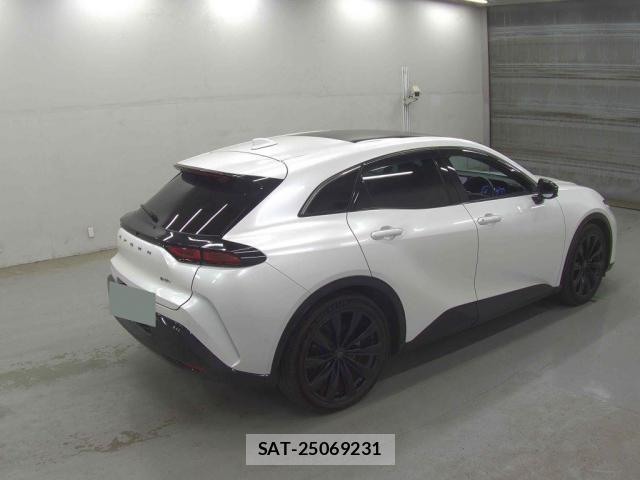 Toyota CROWN 2024-01 8008536-4