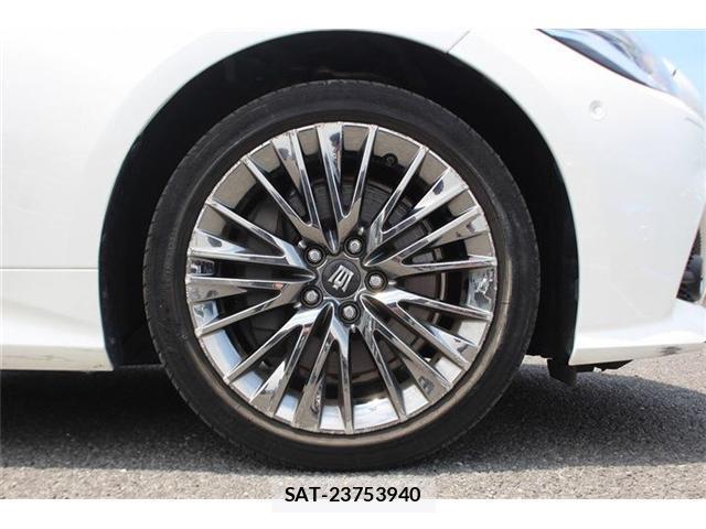 Toyota CROWN 2018-06 8054932-11