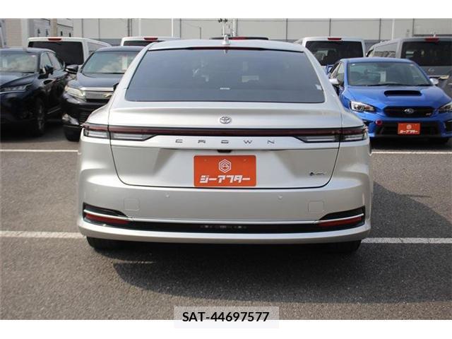 Toyota CROWN 2025-02 8054934-12