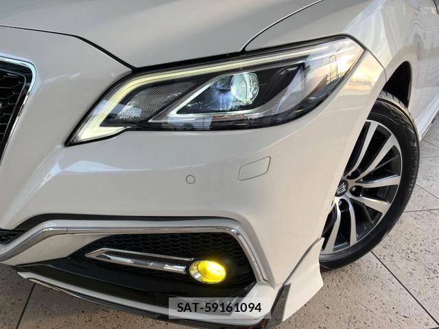 Toyota CROWN 2018-06 8055453-10