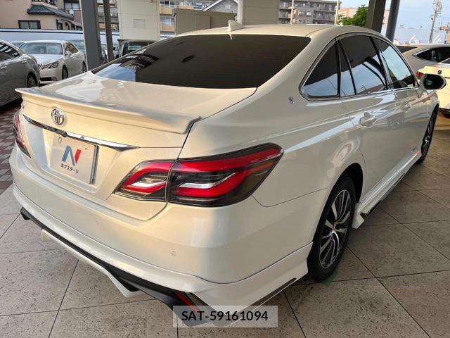 Toyota CROWN 2018-06 8055453-16