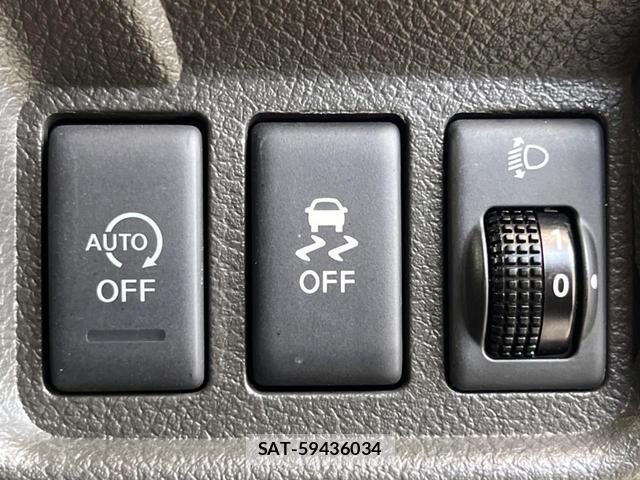 Nissan CUBE 2018-01 8053890-4