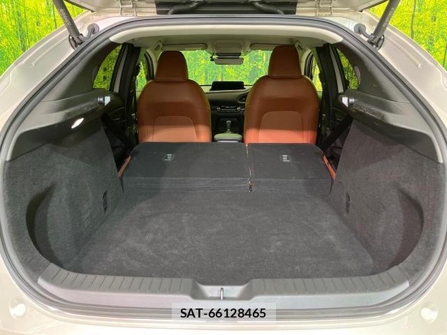 Mazda CX-30 2024-08 8054221-9