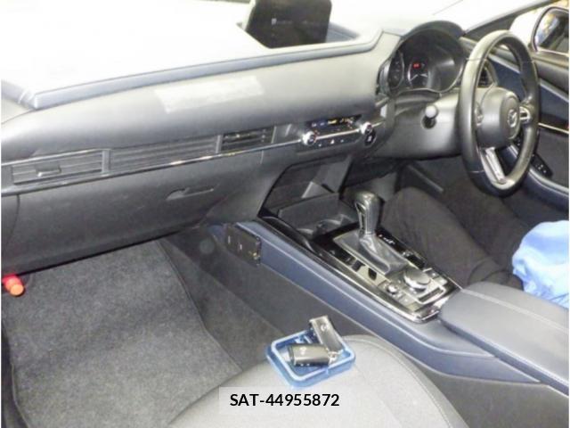 Mazda CX-30 2022-07 8054577-2