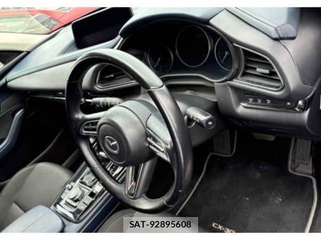 Mazda CX-30 2022-05 8054637-2