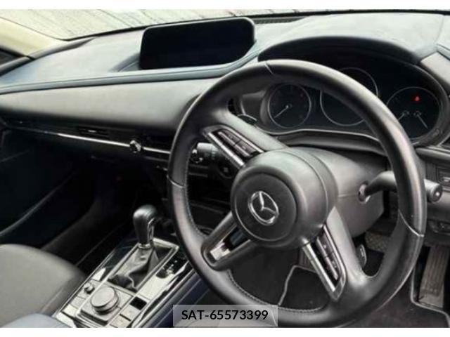 Mazda CX-30 2022-06 8054747-2