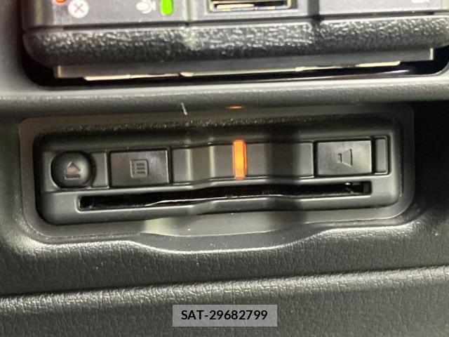 Mazda CX-30 2023-07 8056169-17