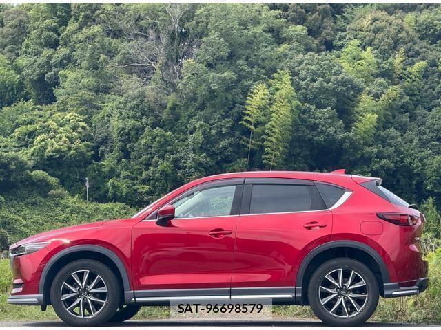 Mazda CX-5 2017-09 8055517-18