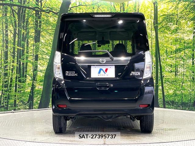 Nissan DAYZ ROOX 2015-07 8054368-14