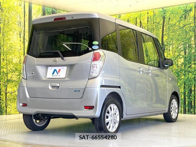 Nissan DAYZ ROOX 2016-09 8055783-16