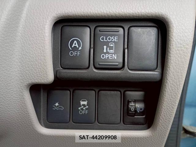Nissan DAYZ ROOX 2018-09 8055953-4