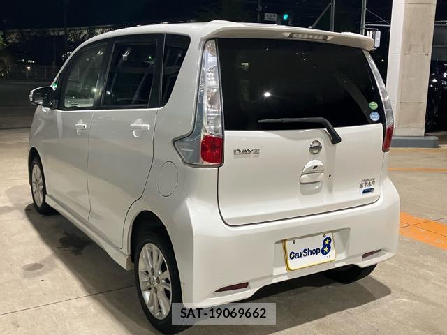 Nissan DAYZ 2014-07 8055867-1