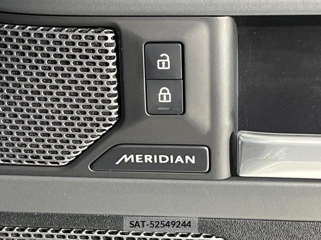 Land Rover DEFENDER 2024-02 8053754-6