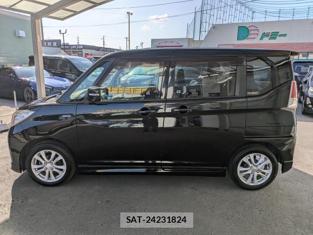 Mitsubishi DELICA 2017-08 8054338-11
