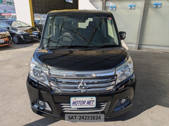 Mitsubishi DELICA 2017-08 8054338-12