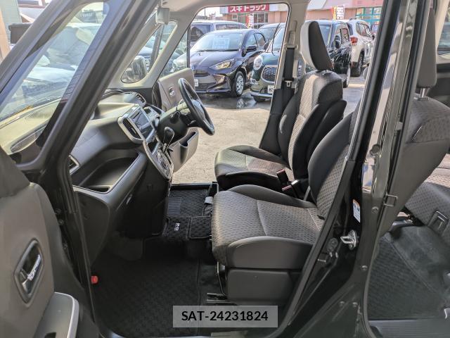 Mitsubishi DELICA 2017-08 8054338-14