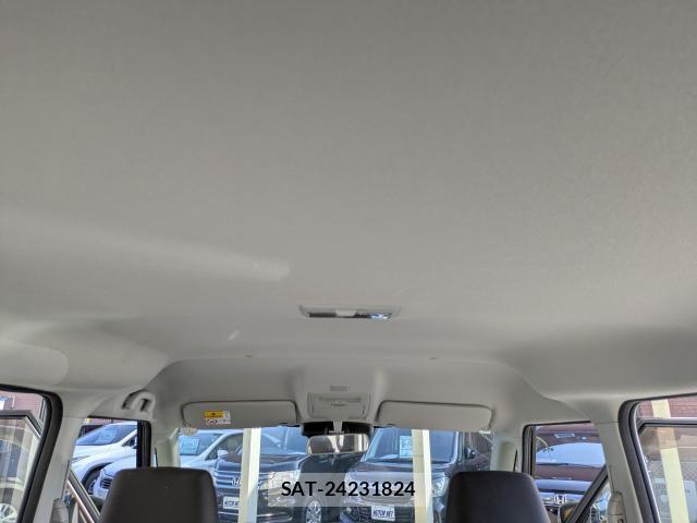 Mitsubishi DELICA 2017-08 8054338-16
