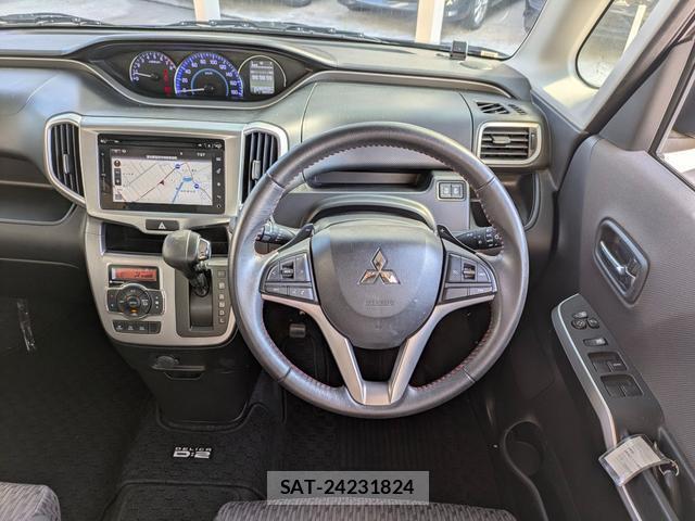 Mitsubishi DELICA 2017-08 8054338-17
