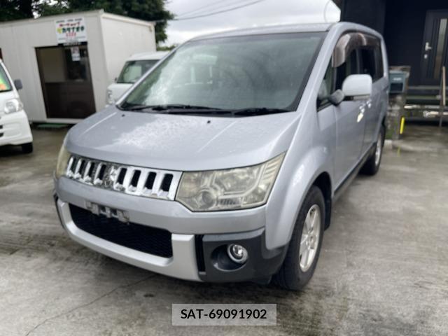 Mitsubishi DELICA 2011-08 8054330-0