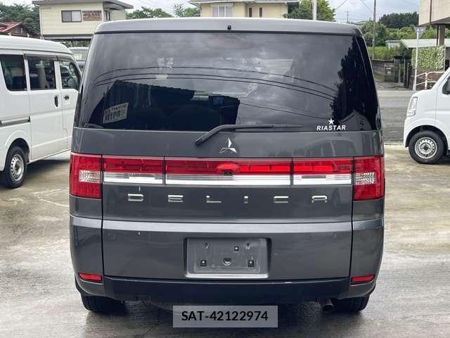 Mitsubishi DELICA 2014-01 8054331-1