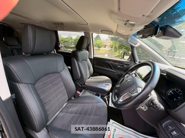 Mitsubishi DELICA 2024-02 8054336-11