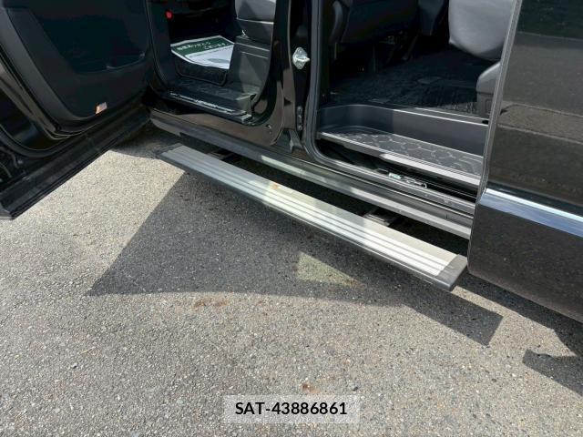 Mitsubishi DELICA 2024-02 8054336-14
