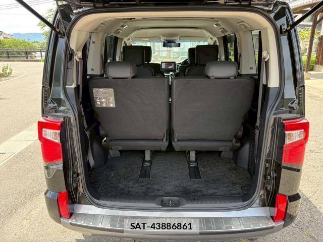 Mitsubishi DELICA 2024-02 8054336-18