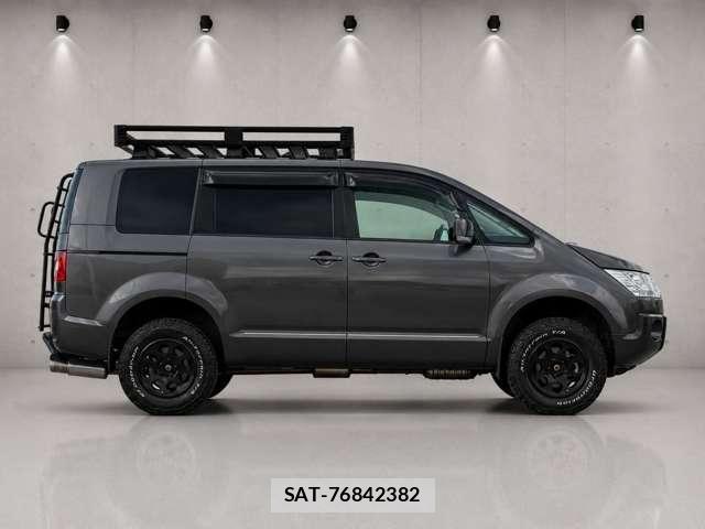 Mitsubishi DELICA 2018-01 8055198-1