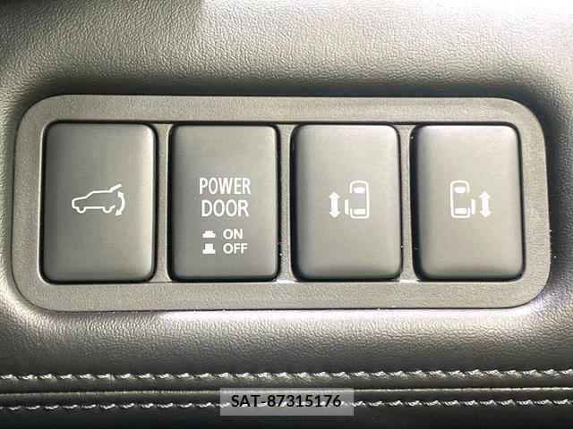 Mitsubishi DELICA 2024-11 8055495-4