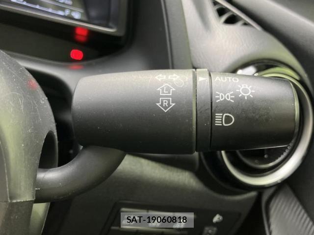 Mazda DEMIO 2019-04 8053524-15