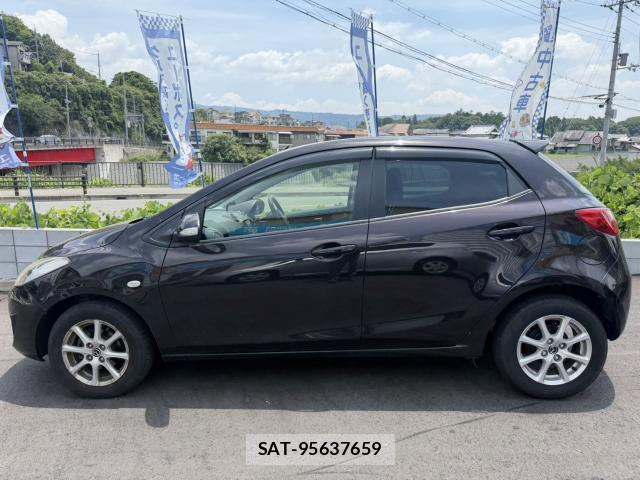 Mazda DEMIO 2012-07 8054303-4