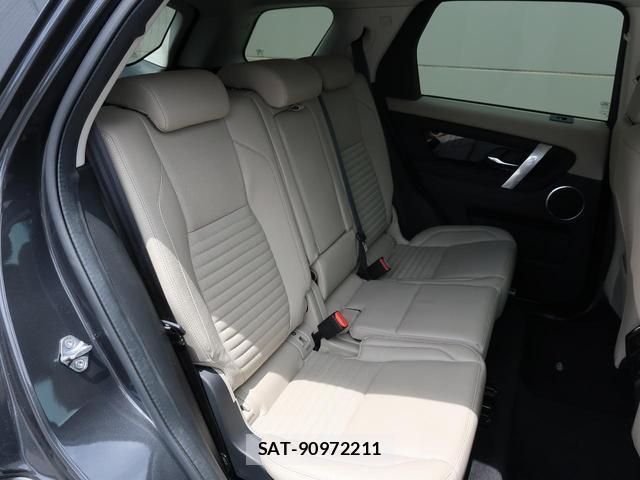 Land Rover DISCOVERY 2022-06 8053787-14