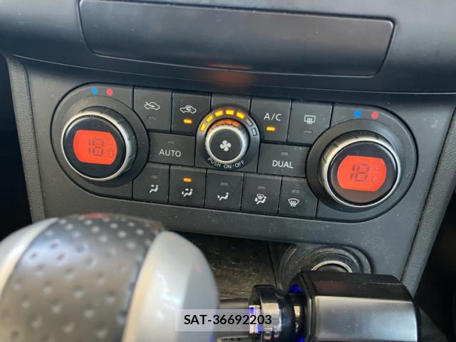 Nissan DUALIS 2012-07 8053881-18