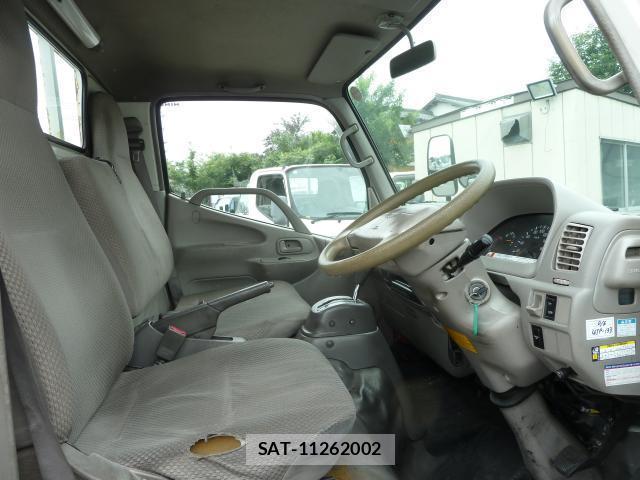 Hino DUTRO 2005-04 8053446-17