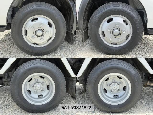 Hino DUTRO 2019-06 8055612-12
