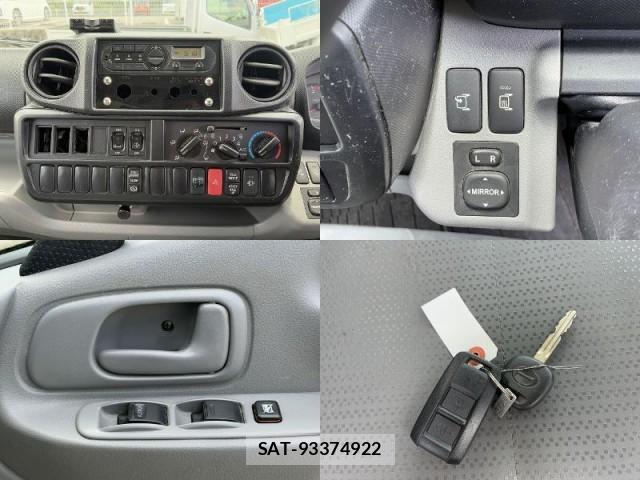 Hino DUTRO 2019-06 8055612-17