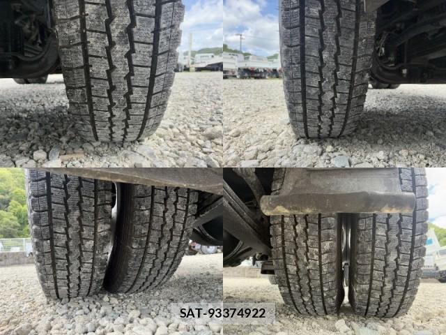 Hino DUTRO 2019-06 8055612-6