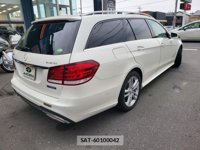 Mercedes Benz E-CLASS 2015-06 8053618-18