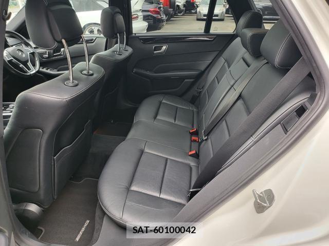 Mercedes Benz E-CLASS 2015-06 8053618-8